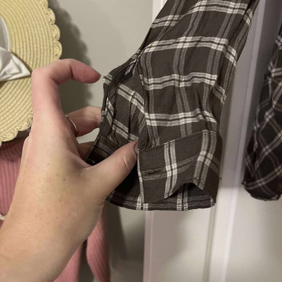 Loft Petitie Long Sleeved Paid Shirt Size Small - Picture 5 of 7